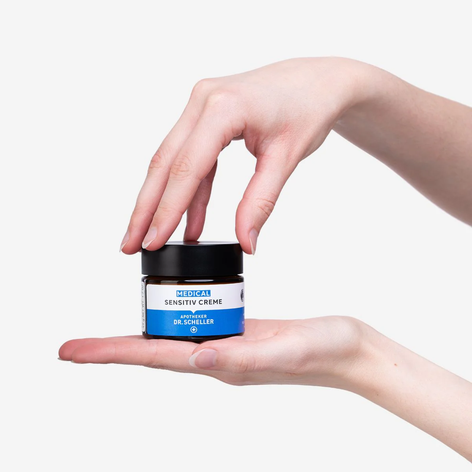 Crema calmanta si protectoare pentru pielea sensibila, predispusa la dermatita, Dr. Scheller Medical, 50 ml - imagine 2